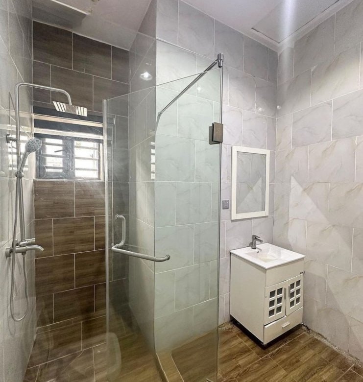 10 4 Bedroom Semi-Detached Furnished Duplex for Rent — 4 Bed, 4 Baths Orchid Road, Lekki, Lagos ₦8,500,000Other charges- Agency- 10 Caution- 850,000Total- 11,050,000—Features-All rooms En-suite - POP