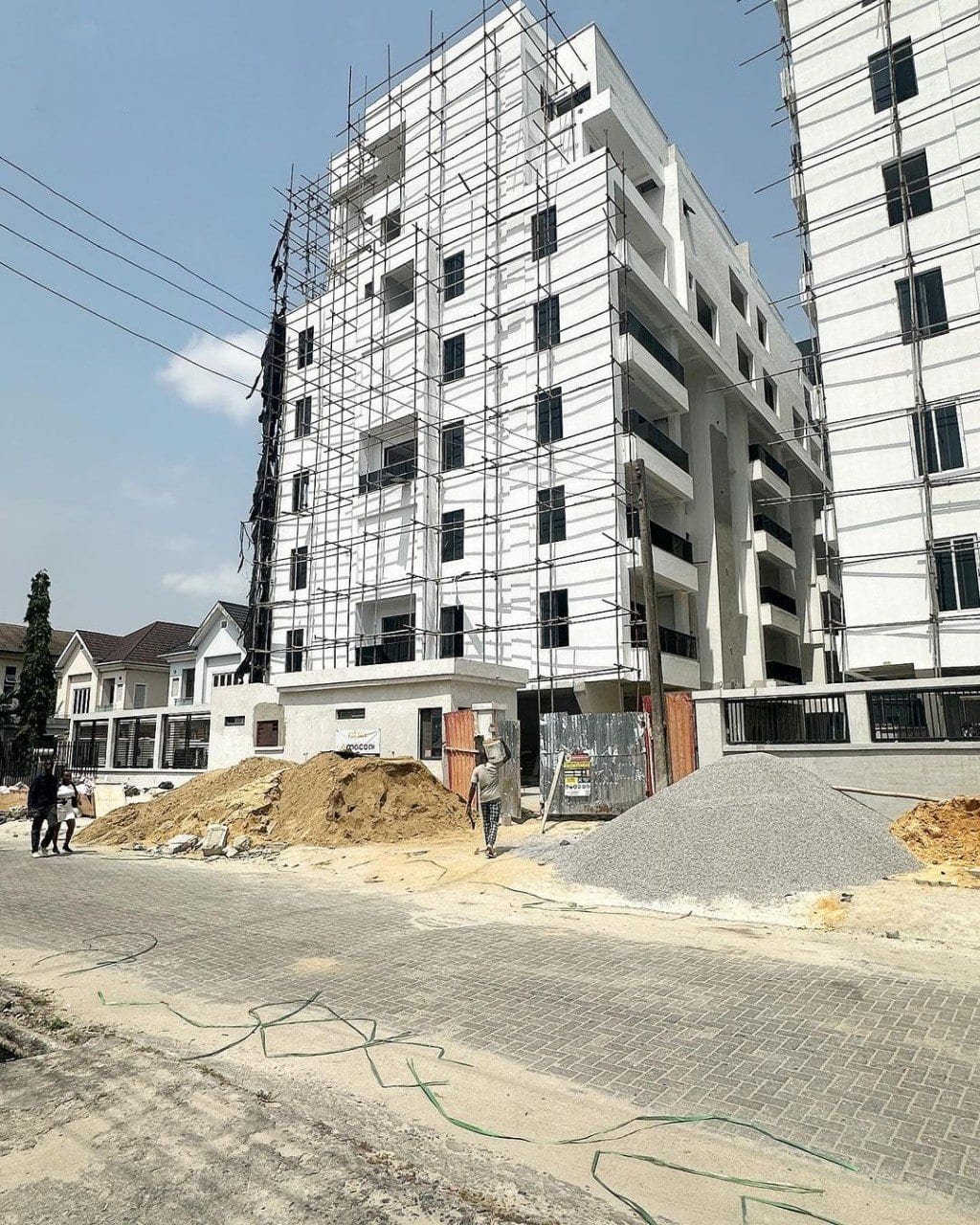 A 5 bedroom penthouse apartment in lekki phase 1 for sale, lagos price N420M 001