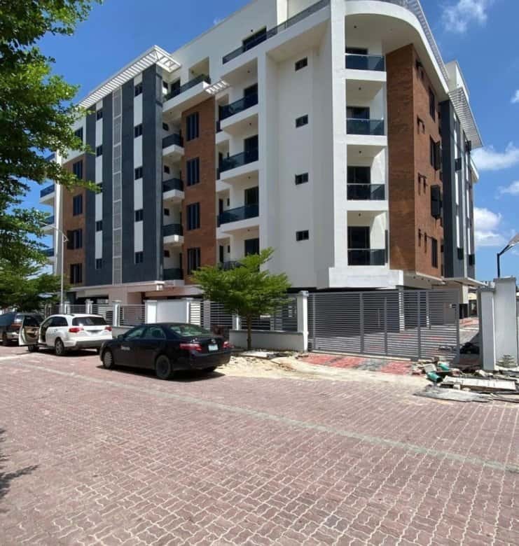 Sleek 2 bedroom apartment in lekki phase 1, lagos for sale ₦150,000,000—Features-All rooms En-suite - POP Ceiling - Large Living Area - Dinning Area - Fitted Kitchen 001