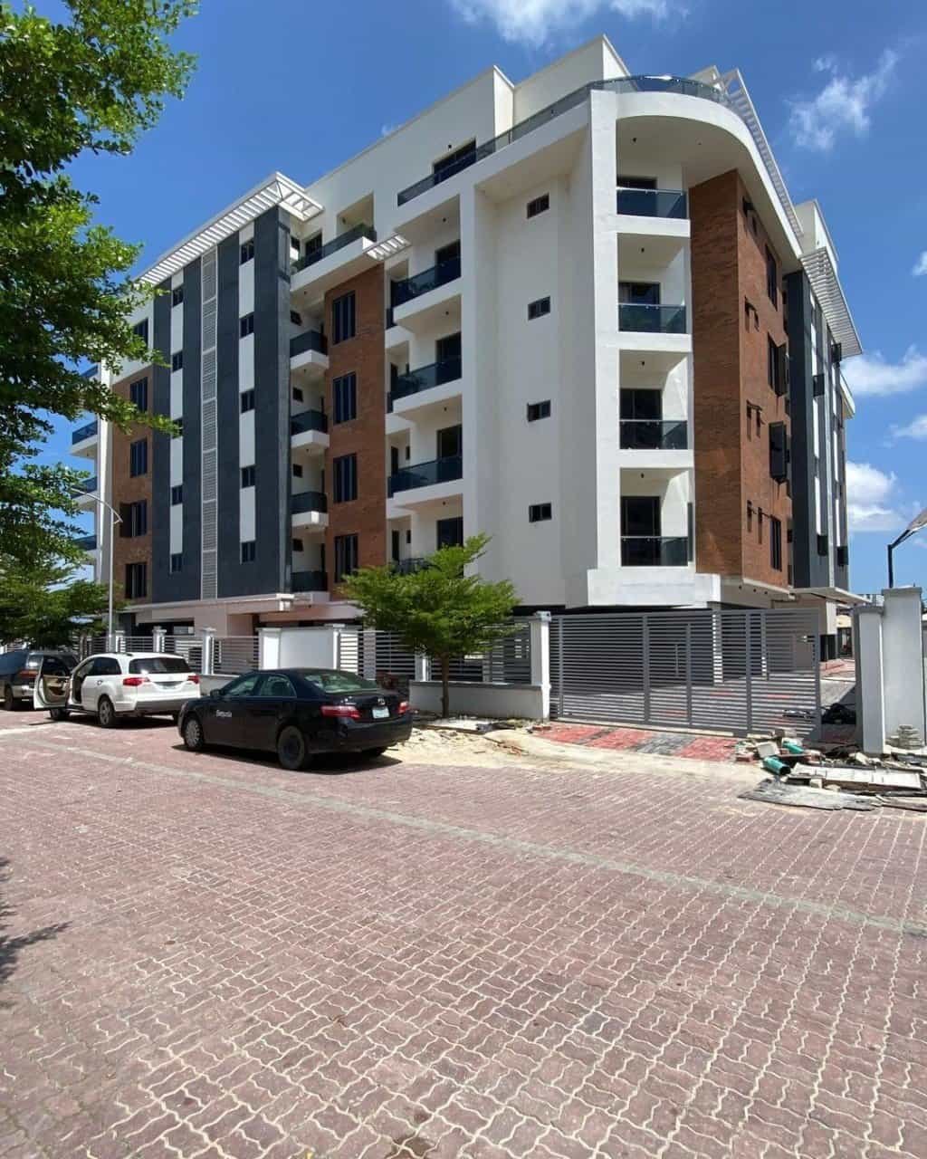 Sleek 2 bedroom apartment in lekki phase 1, lagos for sale ₦150,000,000—Features-All rooms En-suite - POP Ceiling - Large Living Area - Dinning Area - Fitted Kitchen 001