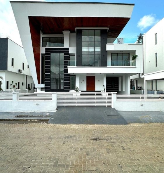 Luxury and opulence —Price ₦800000000 450 SQM Bedrooms 5 Bathrooms 5 Osapa London Lekki Lagos Contact us on 234 805 048 0659 contact@oparahrealty.om www.oparahrealty.com — 001