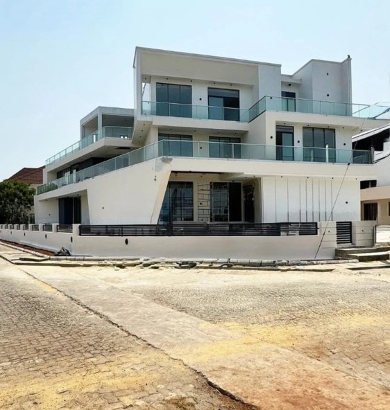 01 CONTEMPORARY 7 BEDROOM DETACHED HOME WITH SWIMMING POOL FOR SALE Price ₦600M Location Chevron Lagos We have the key to your dream home. Call us today at 234 805 048 0659