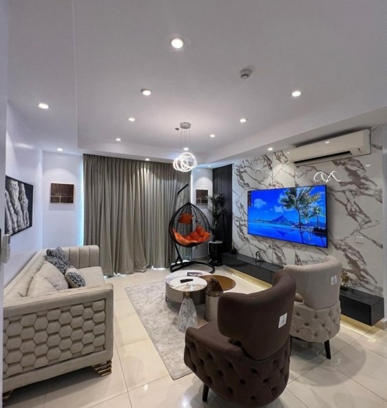 FURNISHED 3 BEDROOM SHORTLET APARTMENT FOR RENT 4th floor Location Oniru Lagos Rent 250k per day Features 24 Hours Electricity 24 Hours Security Fitted Kitchen AC Swimming pool 01