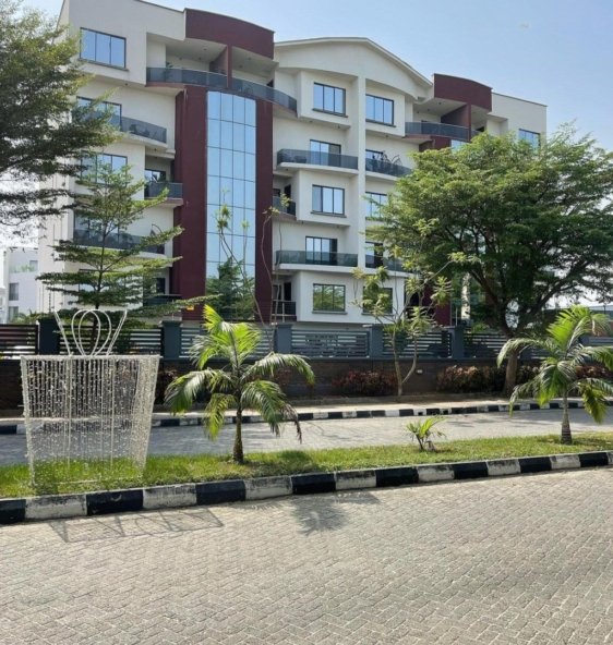 4 Bedroom Maisonette for Rent — Banana Island Ikoyi Lagos ₦23000000 Other charges Agency 10 Legal 10 Caution ₦2300000 Service Charge ₦4000000 Diesel Deposit ₦600000 Total ₦34500000 01