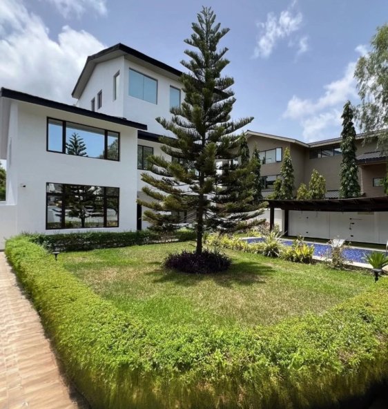 6 BEDROOM DETACHED DUPLEX FOR RENT Location Banana Island Lagos Rent ₦100m per annum Other charges Agency 10 Legal 10 Caution 10 Total Package DM 01